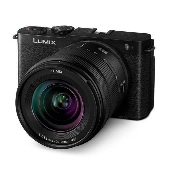 Panasonic DC-S9 + Lumix S 20-60mm/3,5-5,6 Jet Black