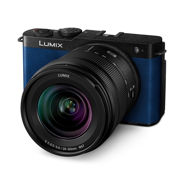 Panasonic DC-S9 + Lumix S 20-60mm/3,5-5,6 Night Blue