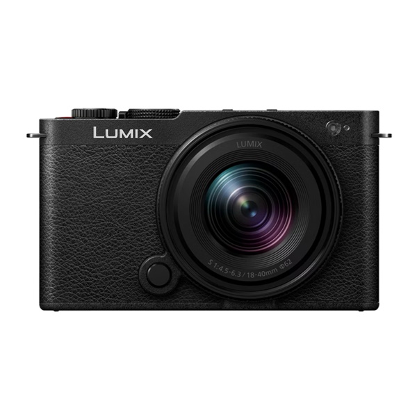 Panasonic DC-S9 + Lumix S 18-40mm/4,5-6,3 Jet Black